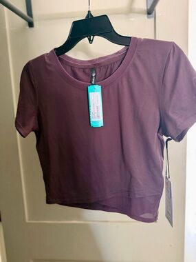 MPG Cropped Crewneck Top in Plum